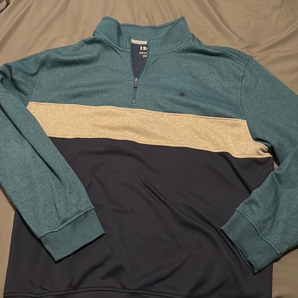 Like New IZOD Quarter Zip